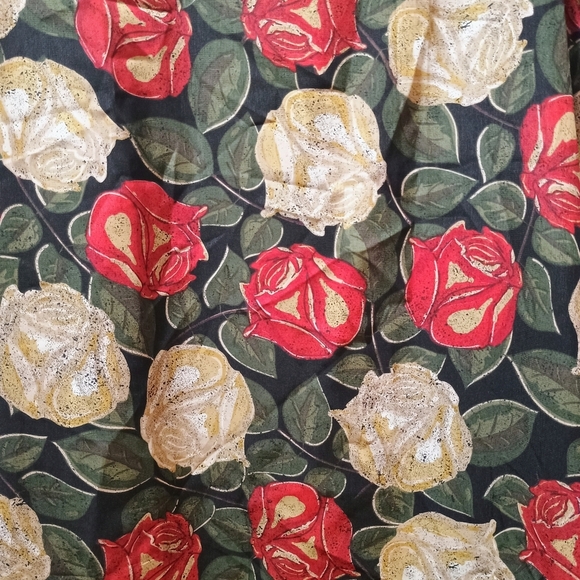 NWT LuLaRoe Sleeveless Roses Joy Kimono Vest Cardigan Size Small - Picture 3 of 7